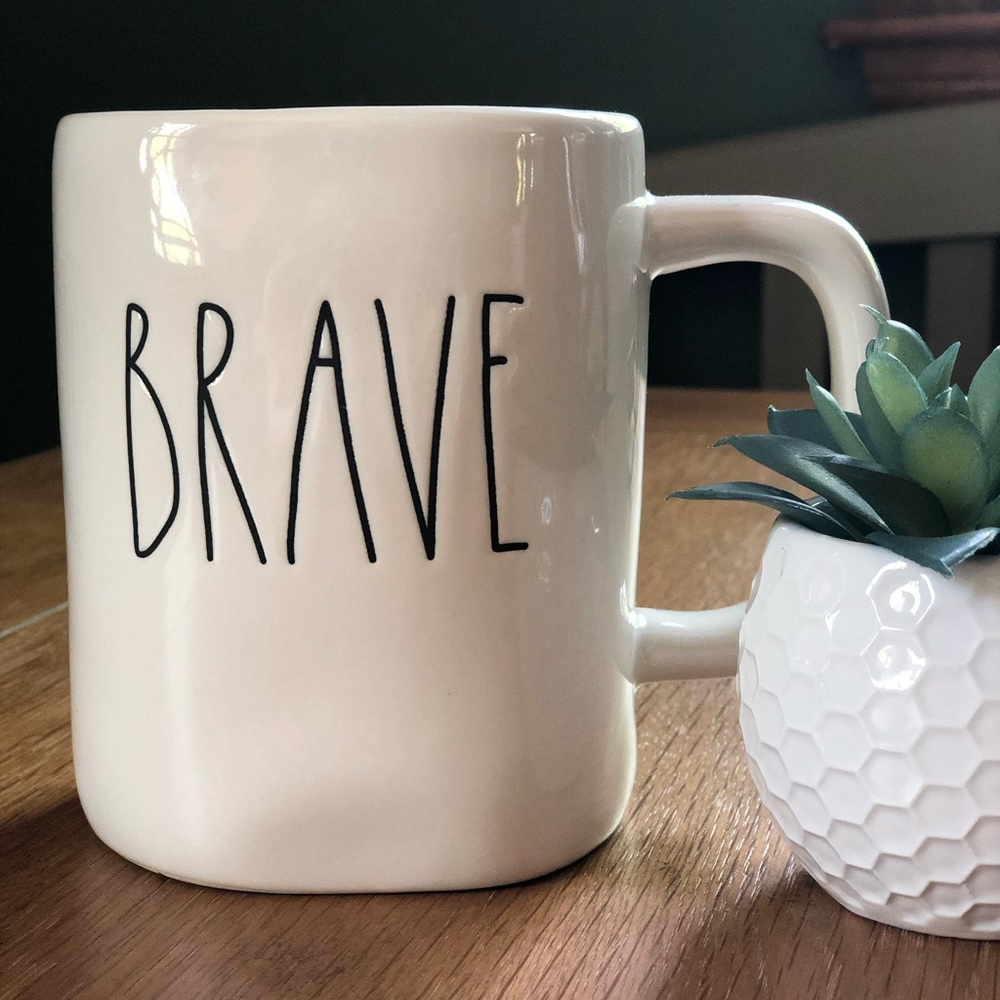 💥 NEW Rae Dunn ‘BRAVE’ Mug